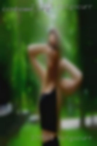 hotgocurr naked girls